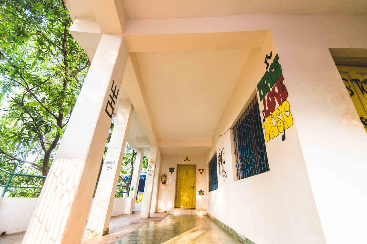 Arambol By Roadhouse Hostels, Goa Bagian luar foto